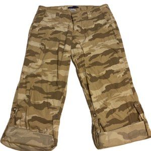 OLD NAVY  LOW WAIST CAMO PANTS. SIZE 10